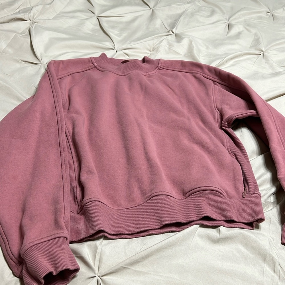 Adorable lululemon baggy crew neck sweatshirt